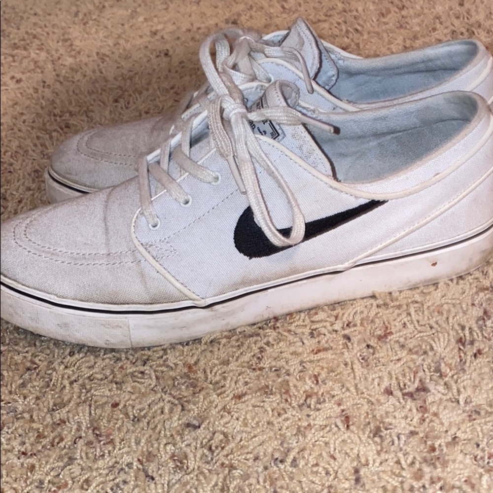 Size 10 Nike janowski all white